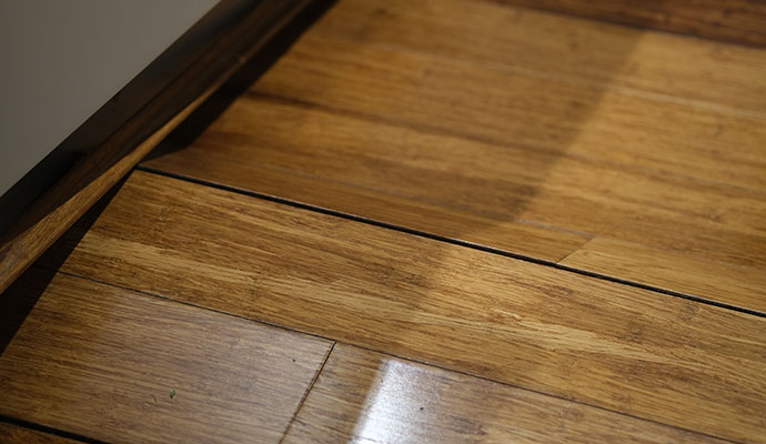 Warped bamboo flooring with gap
